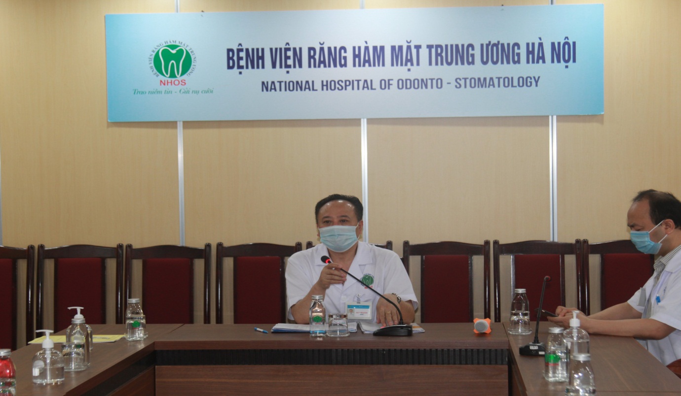 TẬP HUẤN CHO ĐOÀN CÔNG TÁC BỆNH VIỆN RĂNG HÀM MẶT TRUNG ƯƠNG HÀ NỘI TĂNG CƯỜNG CHỐNG DỊCH CHO THÀNH PHỐ HỒ CHÍ MINH